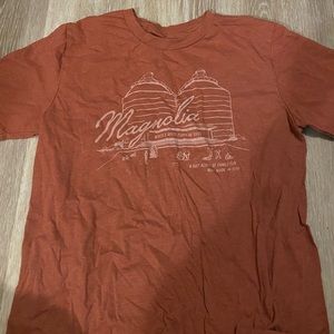 Magnolia tshirt